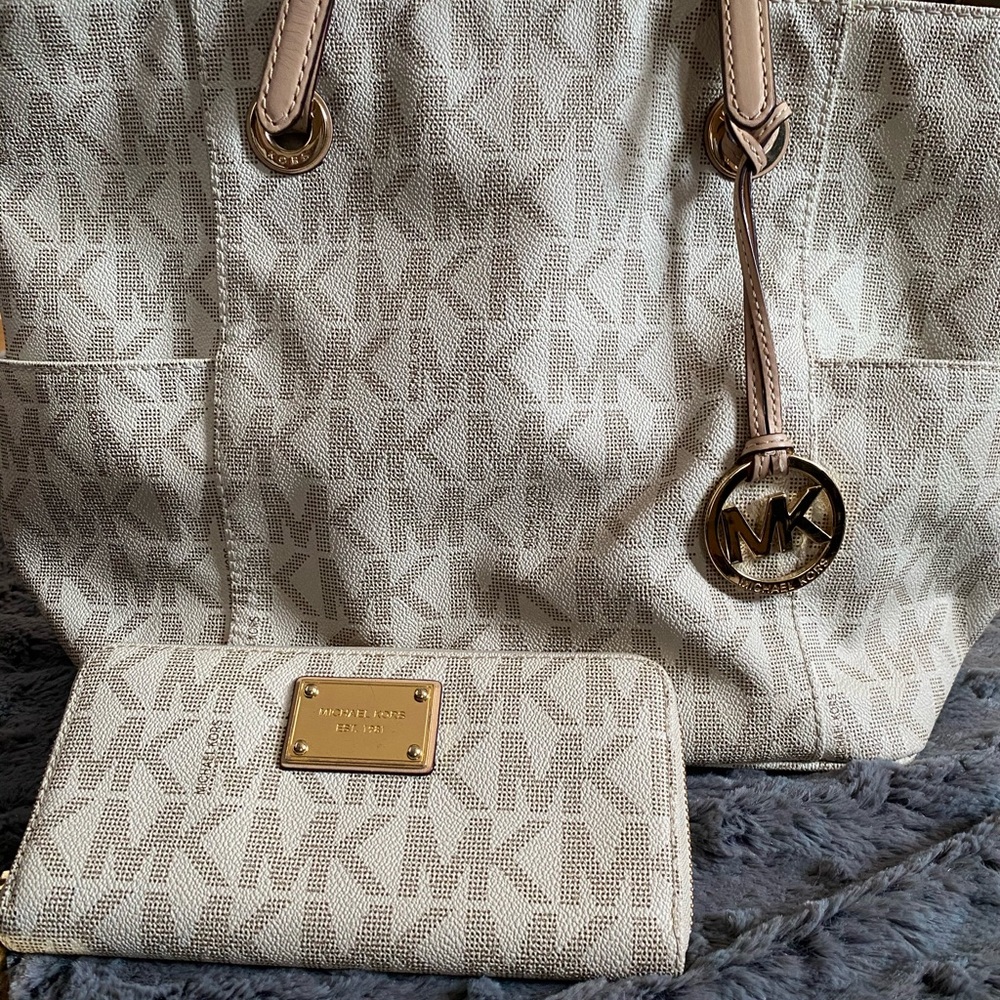Michael Kors Jet Set Tote